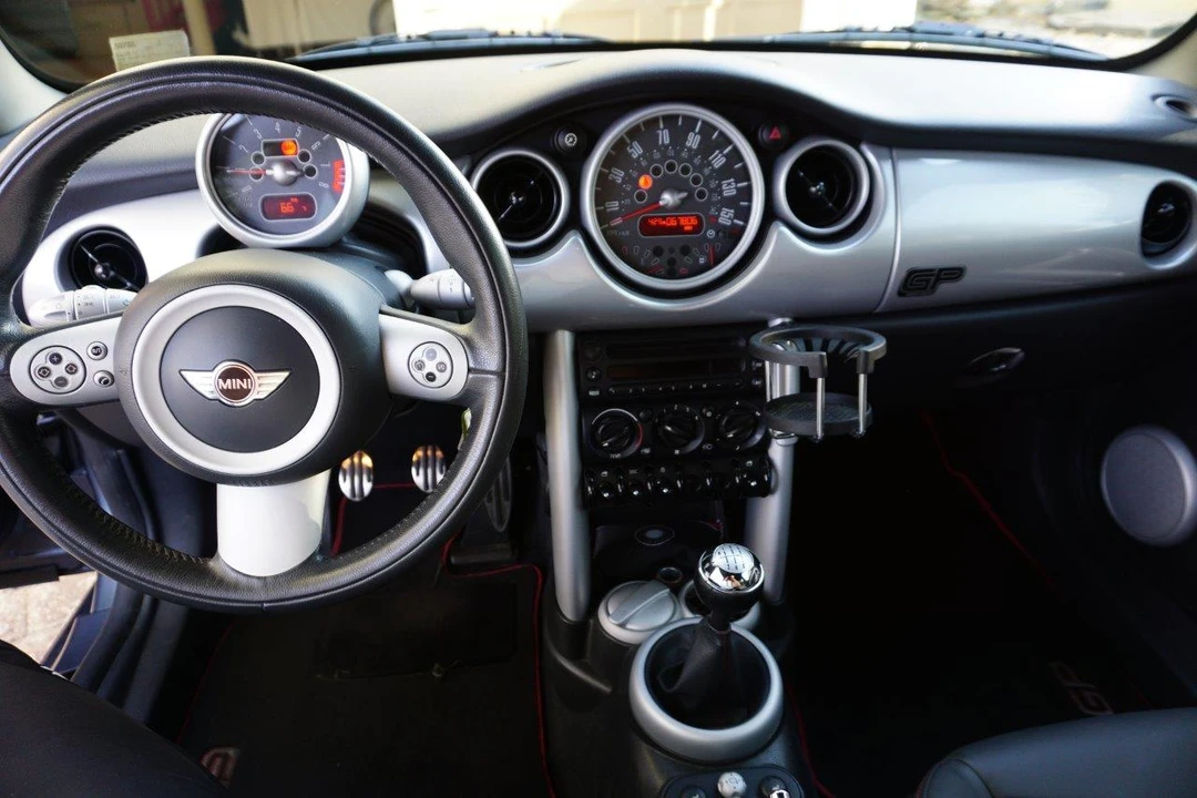 2006 Mini Mini John Cooper Works 1st Gen - Image 9 of 10