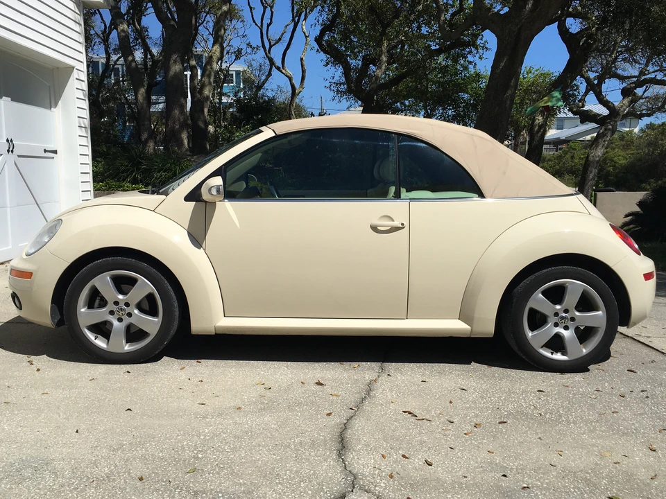 2006 Volkswagen New Beetle - Image 3 of 9