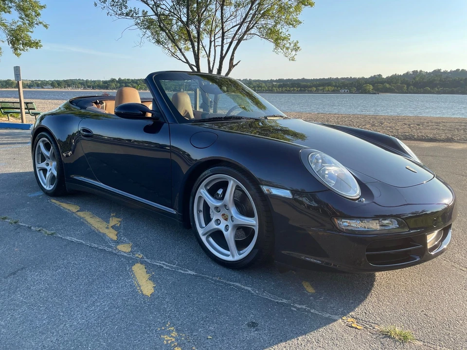 2007 Porsche 997 Carrera 4 - Image 2 of 31