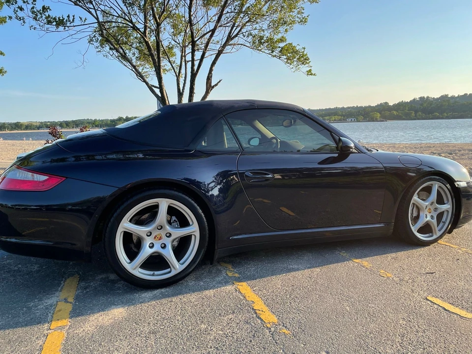 2007 Porsche 997 Carrera 4 - Image 21 of 31
