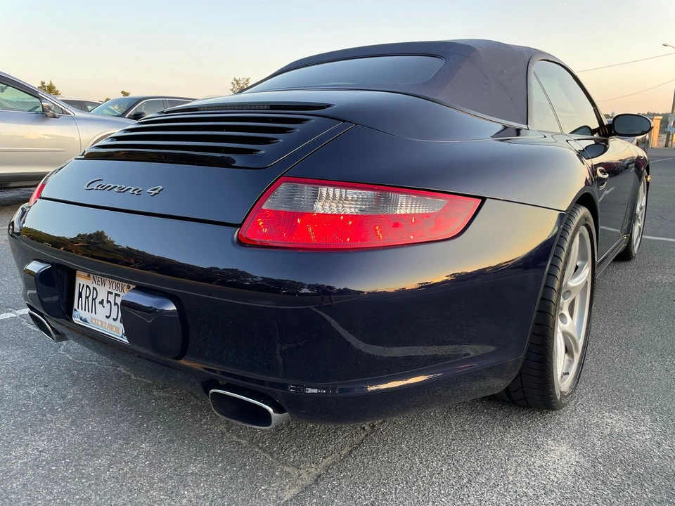 2007 Porsche 997 Carrera 4 - Image 29 of 31