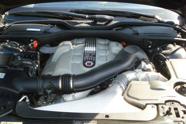 2008 BMW Alpina B7 - Image 9 of 31