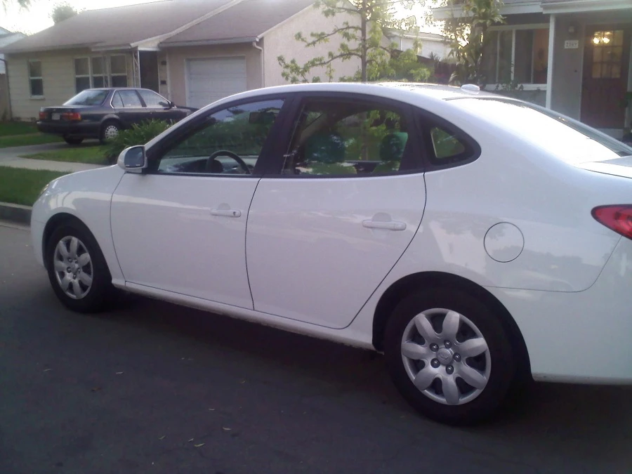 2008 Hyundai Elantra - Image 2 of 3