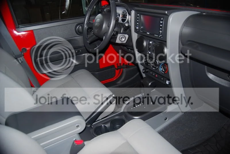 Jeep JK Wrangler - Image 5 of 6
