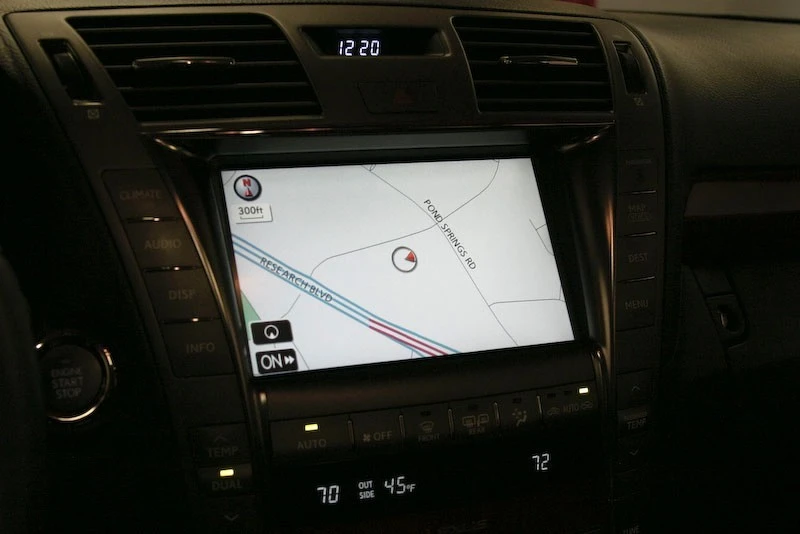 2008 Lexus LS 4th Gen - Image 9 of 24