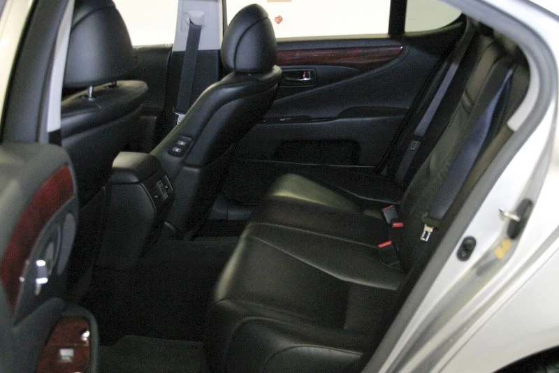 2008 Lexus LS 4th Gen - Image 18 of 24