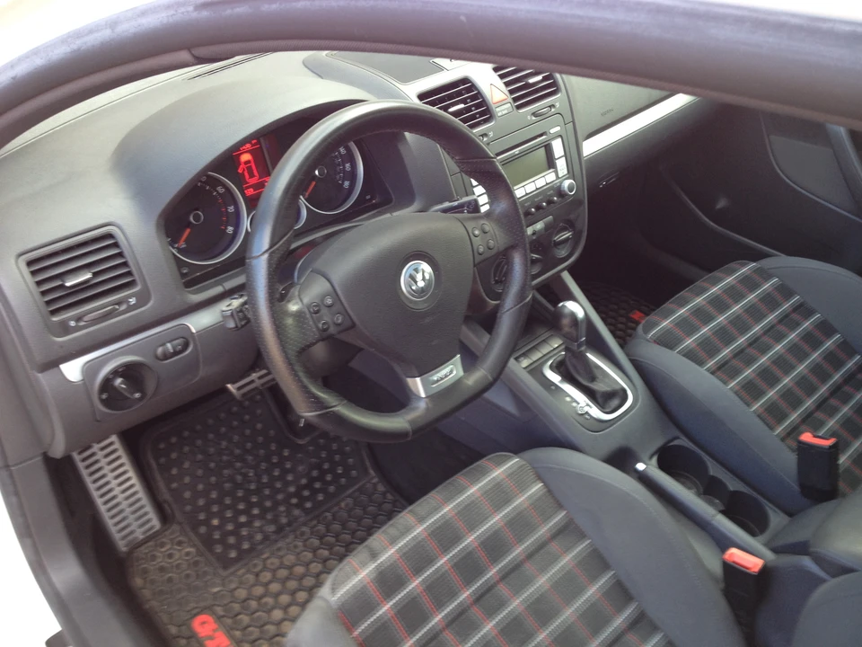 2008 Volkswagen GTI Mk5 - Image 3 of 4