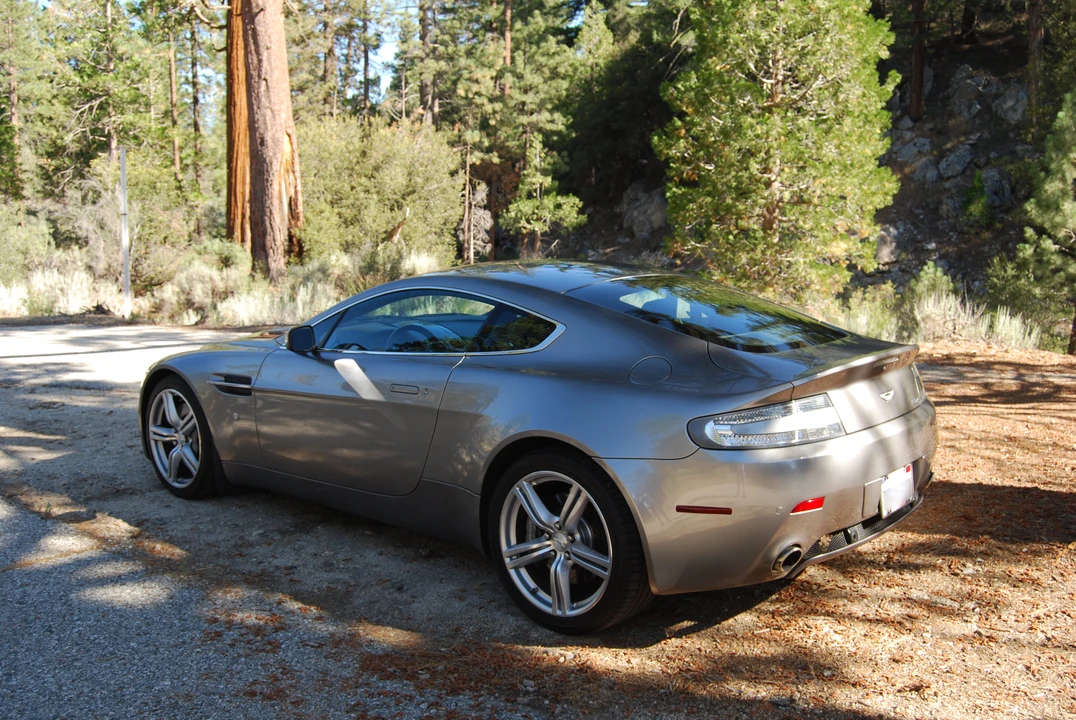 2009 Aston Martin V8 Vantage (2006-2017) - Image 7 of 7