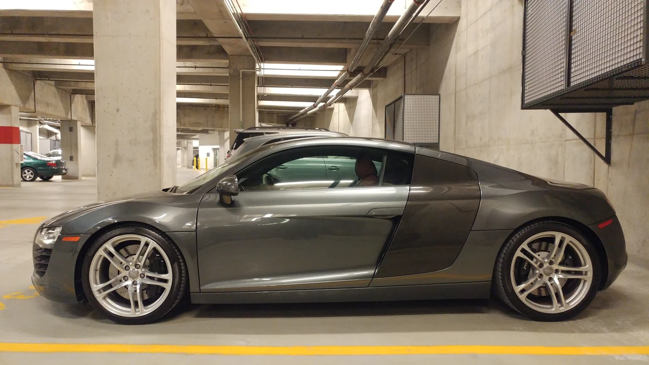 2009 Audi 42 R8 - Image 2 of 7