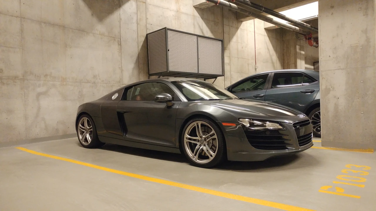2009 Audi 42 R8 - Image 3 of 7