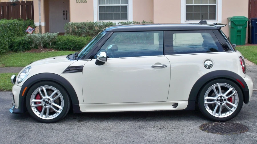 2009 Mini Mini John Cooper Works 2nd Gen - Image 4 of 4