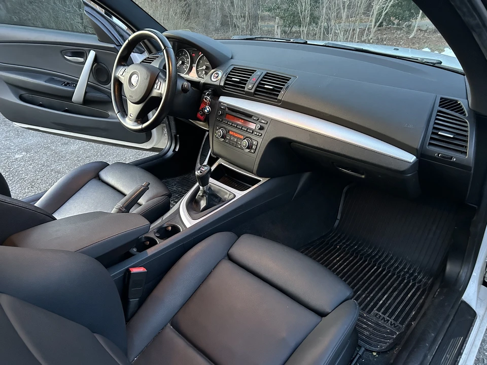 2010 BMW E81/E82/E88 1 Series - Image 5 of 5