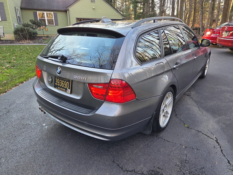 2010 BMW E91 3 Series Touring - Image 9 of 21