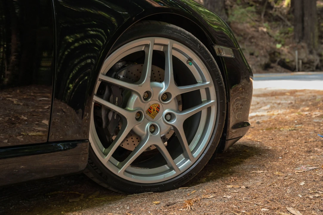 2010 Porsche 997 Carrera - Image 17 of 31