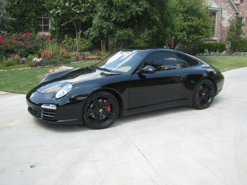 2010 Porsche 997 Carrera 4S - Image 2 of 5