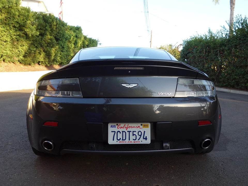 2010 Aston Martin Vantage - Image 3 of 8