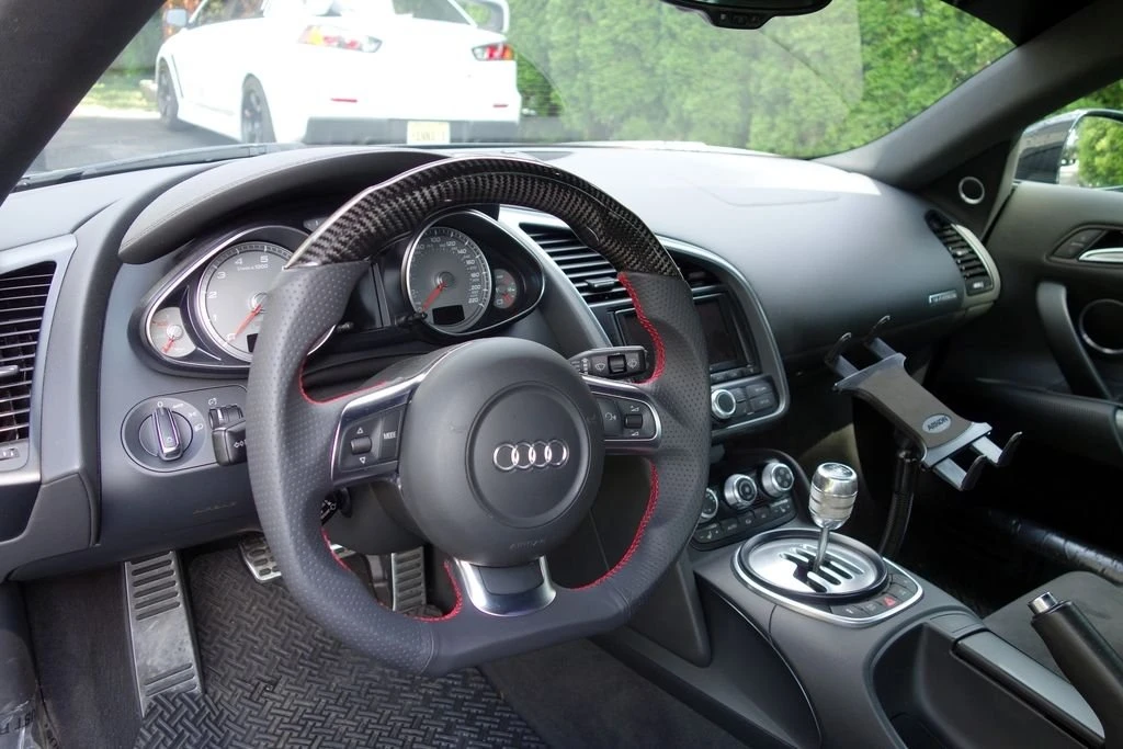 2010 Audi 42 R8 - Image 8 of 10
