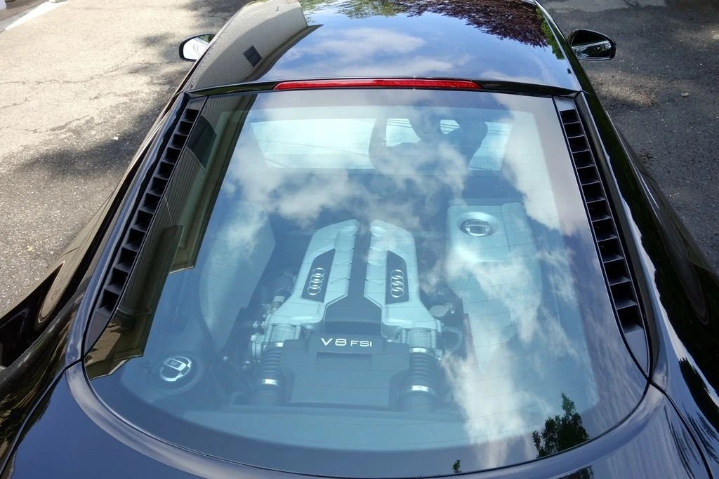2010 Audi 42 R8 - Image 7 of 10