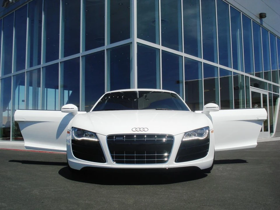 2010 Audi 42 R8 - Image 16 of 20