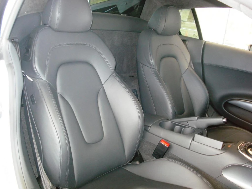 2010 Audi 42 R8 - Image 8 of 20