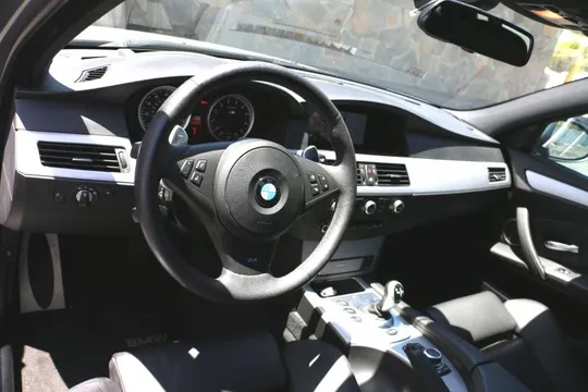 2010 BMW M5