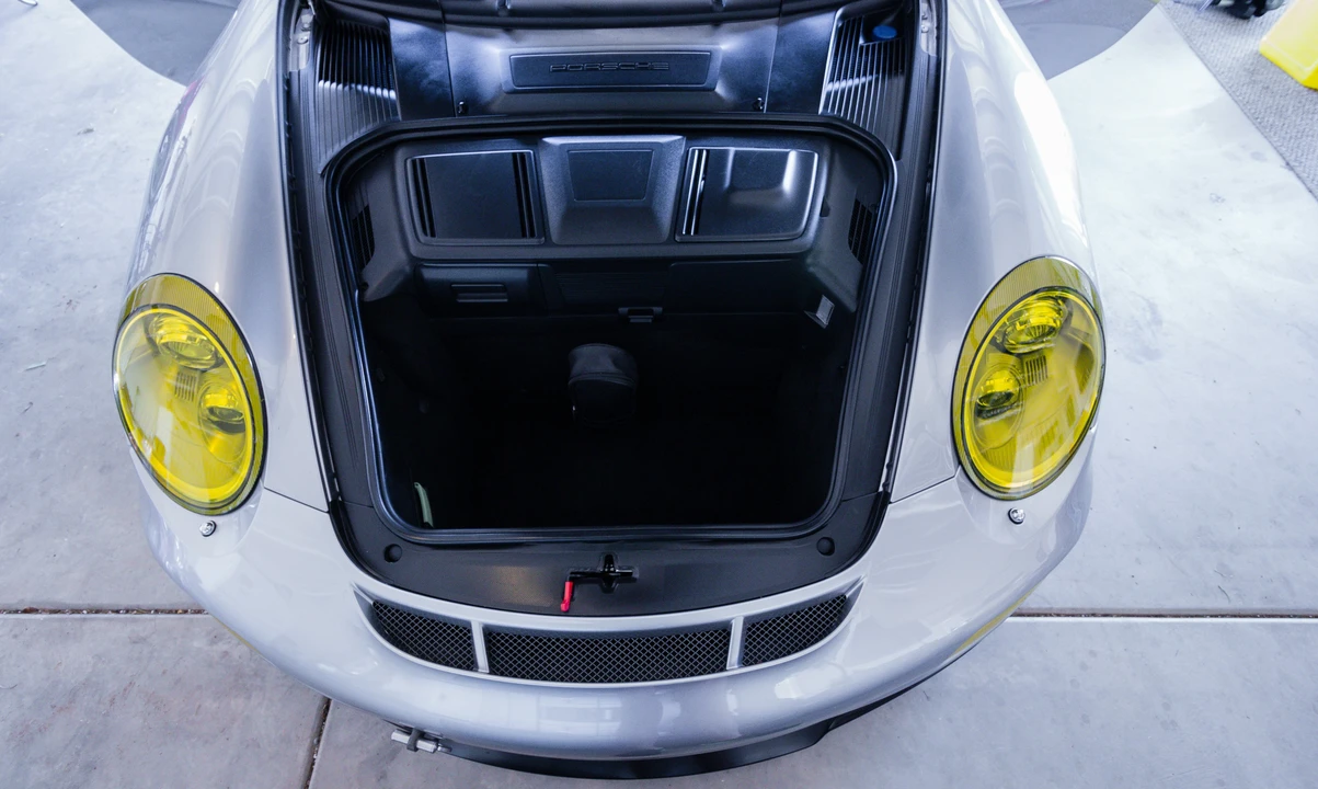 2010 Porsche 997 GT3 - Image 2 of 11