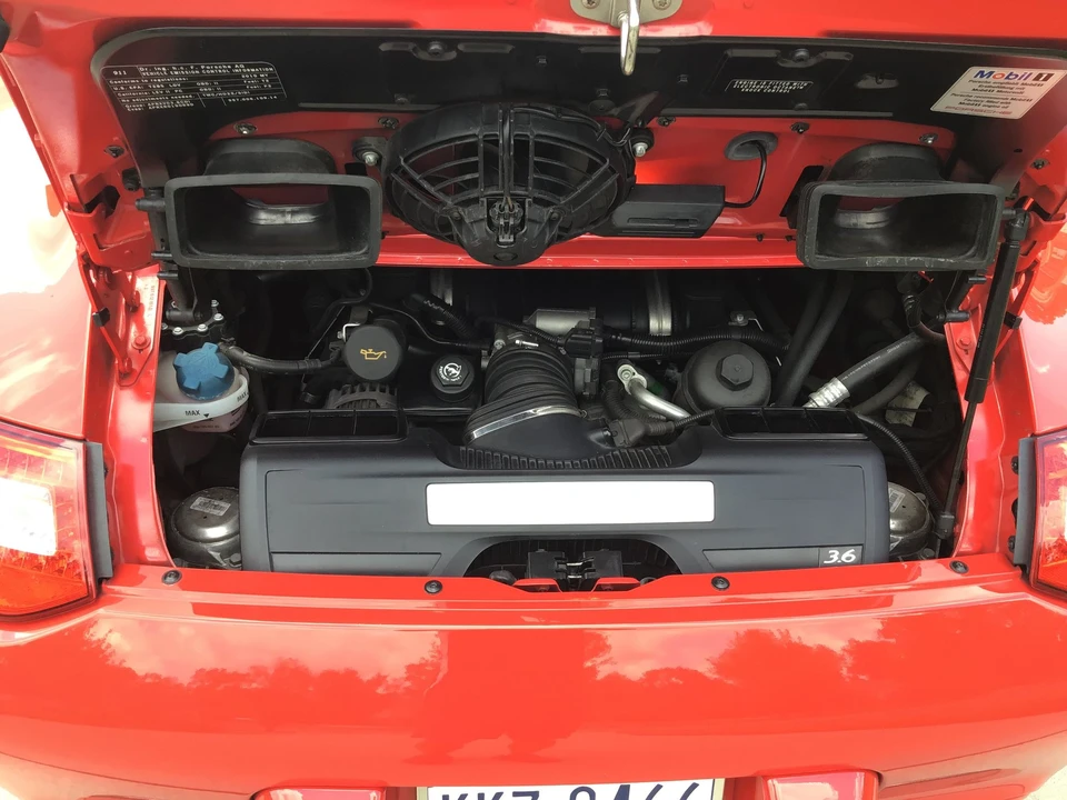 2010 Porsche 997 Carrera - Image 19 of 20