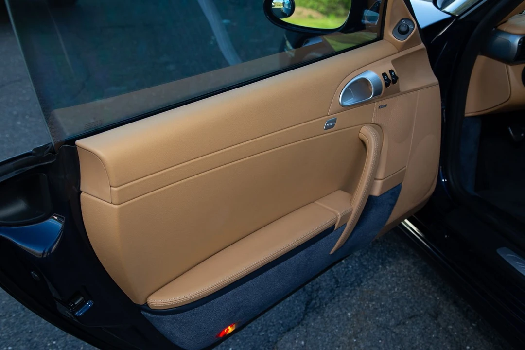 2010 Porsche 997 Carrera - Image 18 of 31