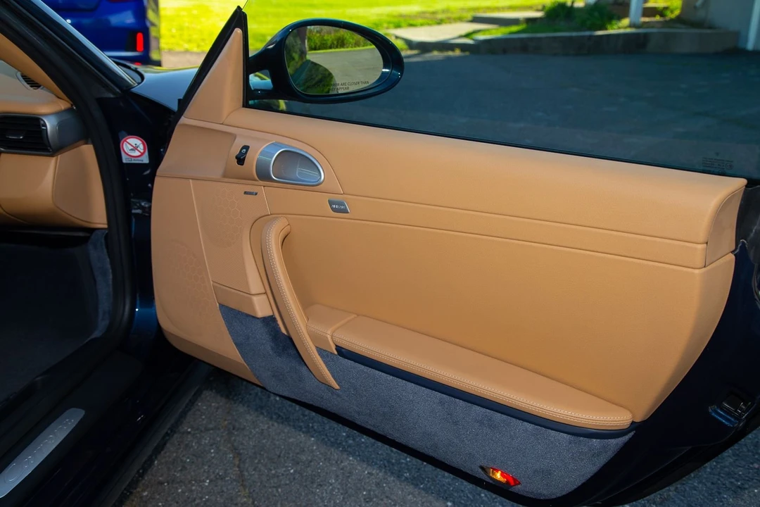 2010 Porsche 997 Carrera - Image 22 of 31