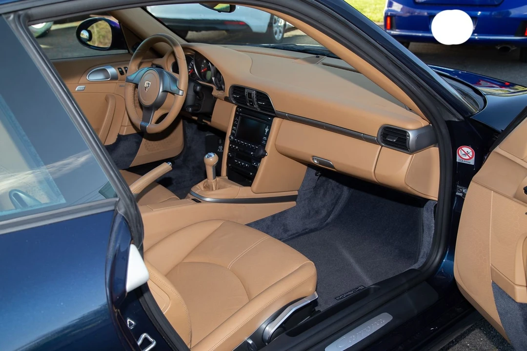 2010 Porsche 997 Carrera - Image 21 of 31