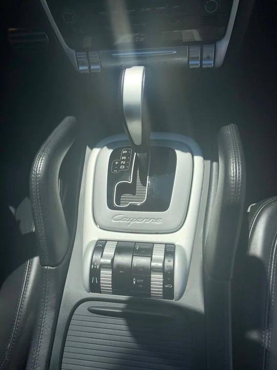 2010 Porsche 955/957 Cayenne GTS - Image 6 of 14