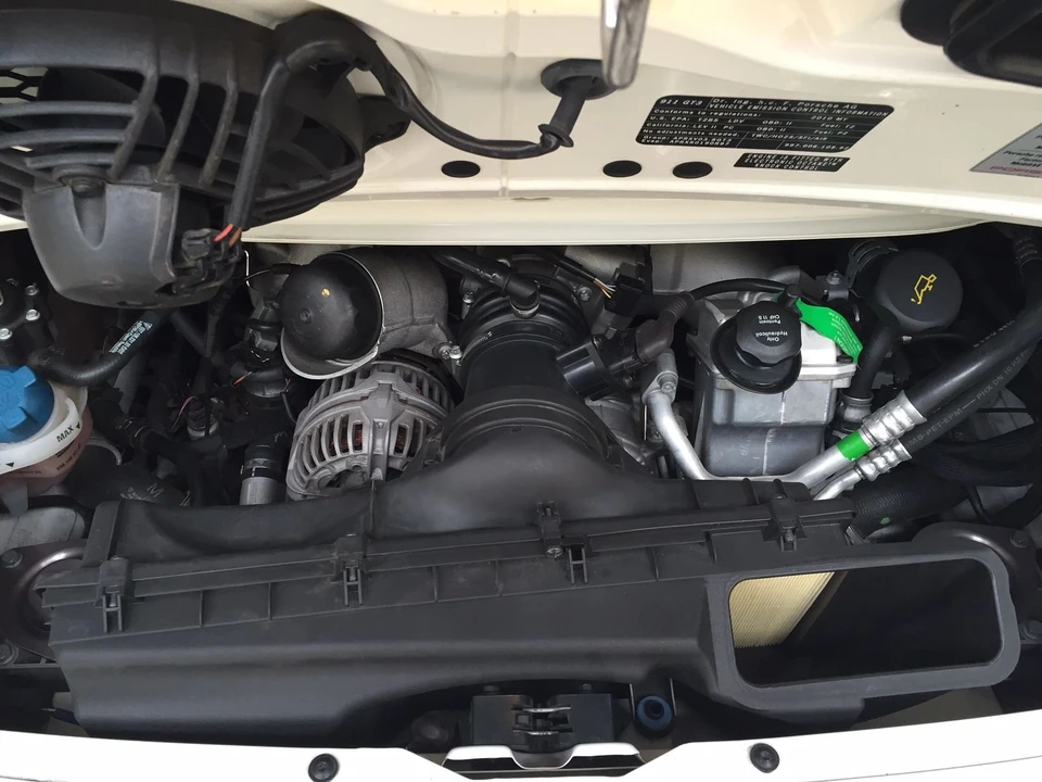2010 Porsche 997 GT3 - Image 10 of 15