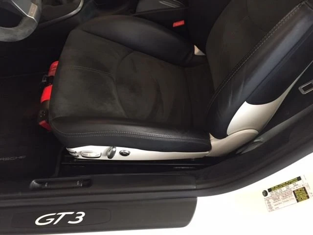 2010 Porsche 997 GT3 - Image 9 of 15