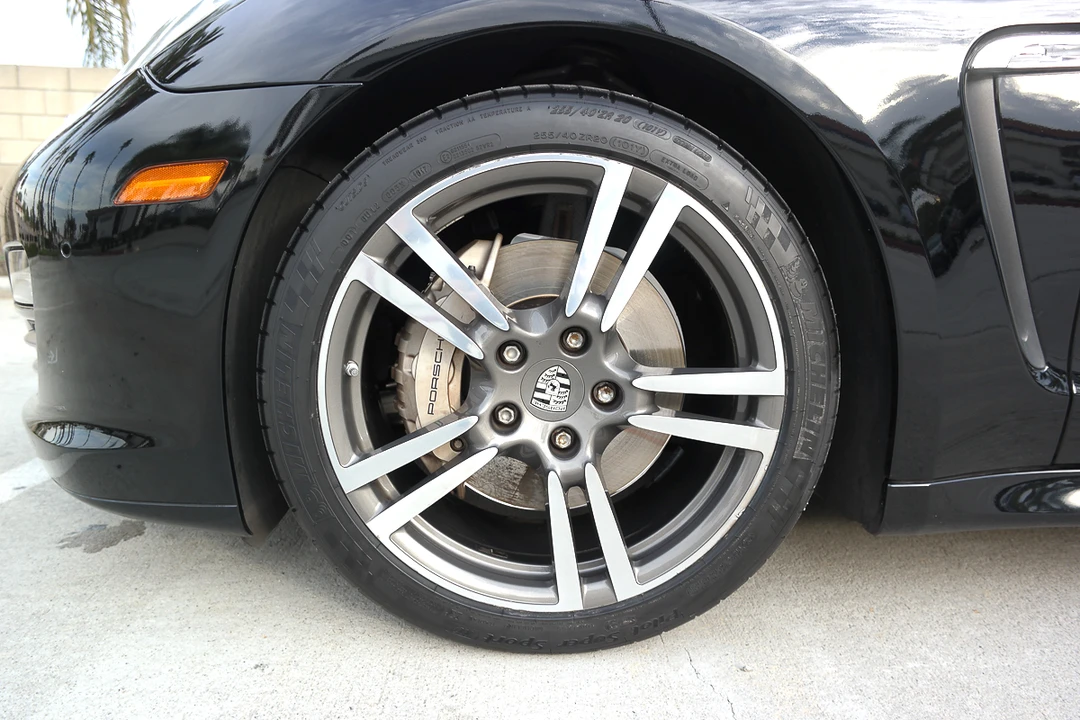 2010 Porsche 970 Panamera 4S - Image 4 of 10