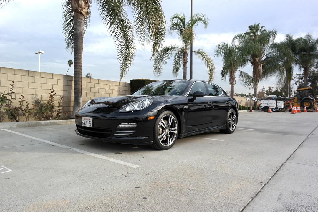 2010 Porsche 970 Panamera 4S - Image 2 of 10