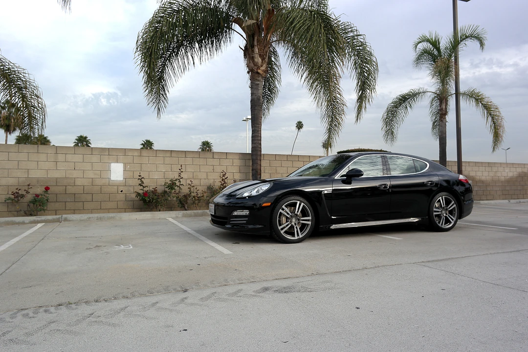 2010 Porsche 970 Panamera 4S - Image 7 of 10