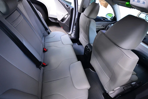 2010 Volkswagen Passat - Image 10 of 20