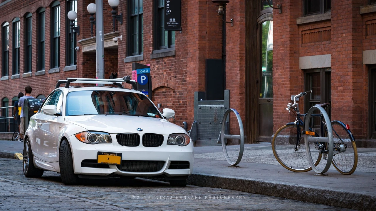 2011 BMW E82 135i & 135is - Image 6 of 26