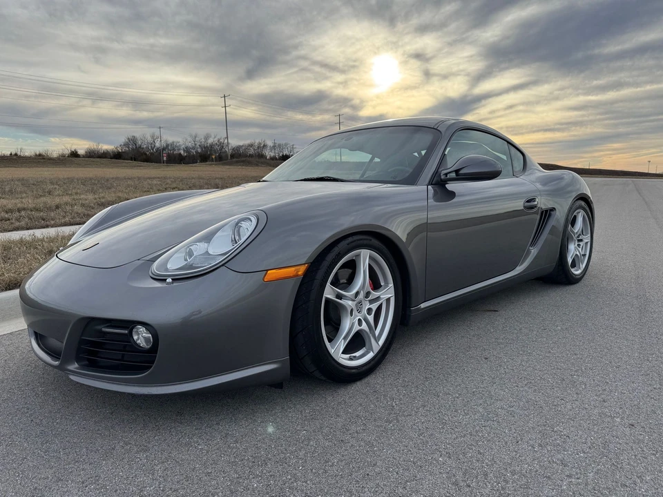2011 Porsche 987 Cayman S - Image 12 of 17