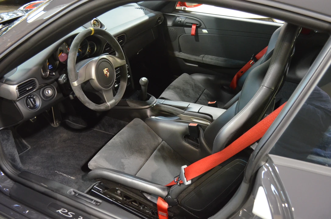 2011 Porsche 997 GT3 RS - Image 8 of 10
