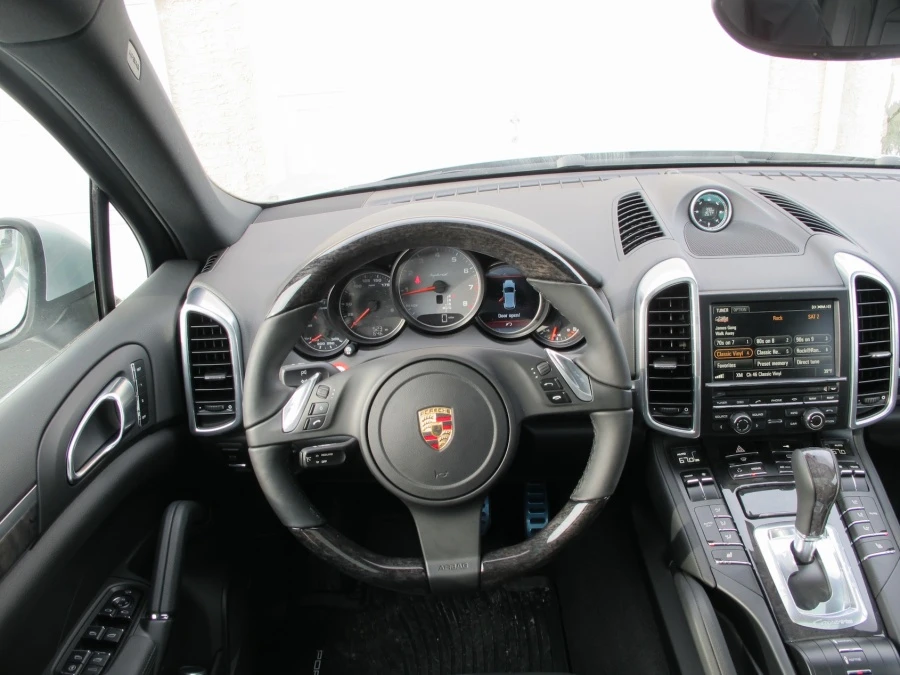 2011 Porsche 958 Cayenne - Image 2 of 2