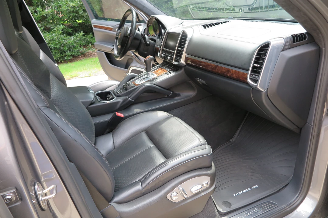 2011 Porsche 958 Cayenne Turbo - Image 14 of 20