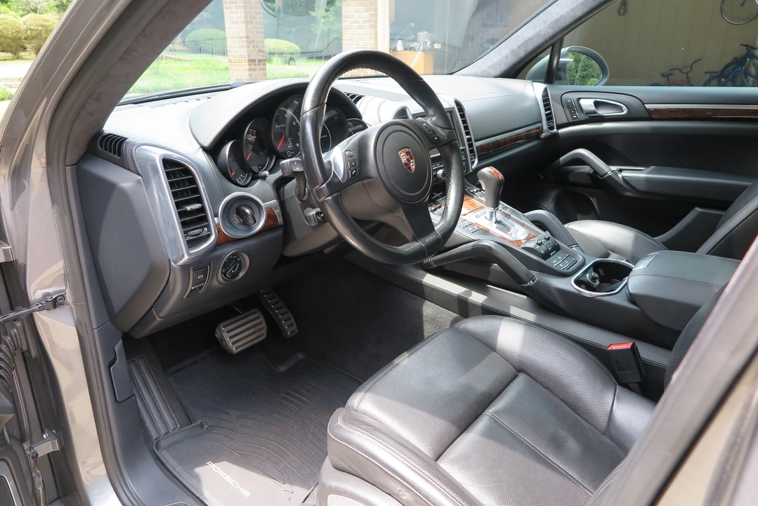 2011 Porsche 958 Cayenne Turbo - Image 13 of 20