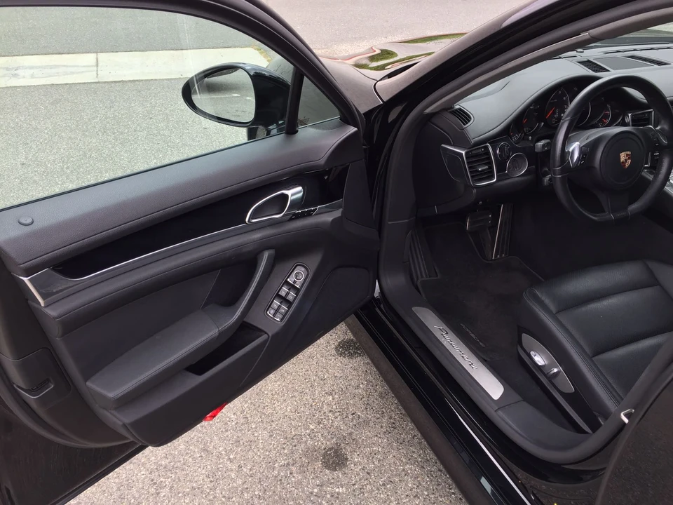 2011 Porsche Panamera - Image 8 of 10