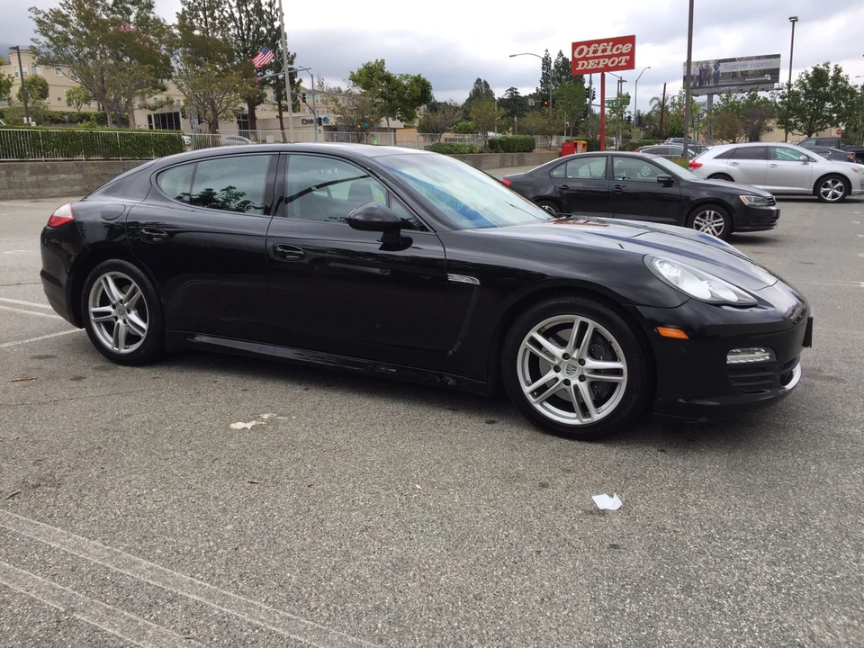 2011 Porsche Panamera - Image 3 of 10
