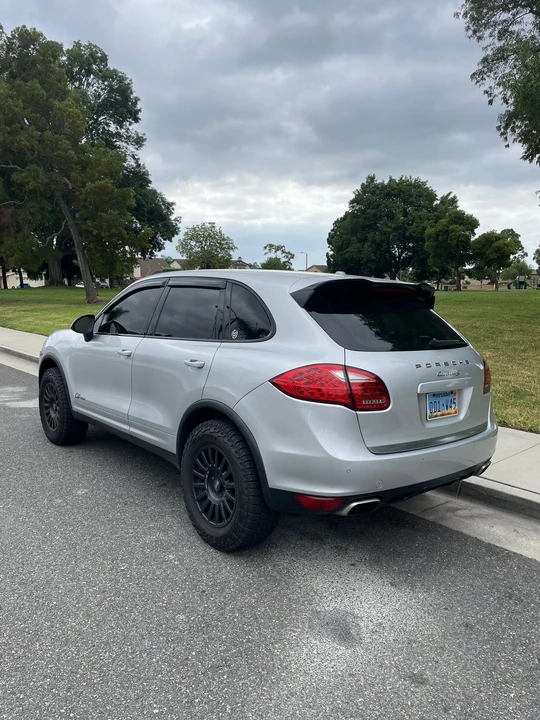 2012 Porsche 958 Cayenne S - Image 3 of 8