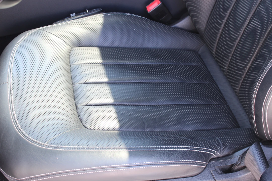 2012 Mercedes-Benz C218 CLS-Class - Image 7 of 8
