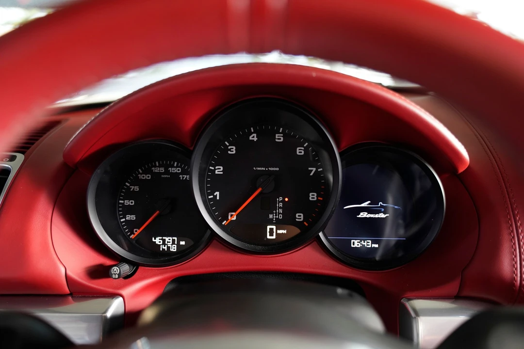 2013 Porsche 981 Boxster - Image 10 of 12