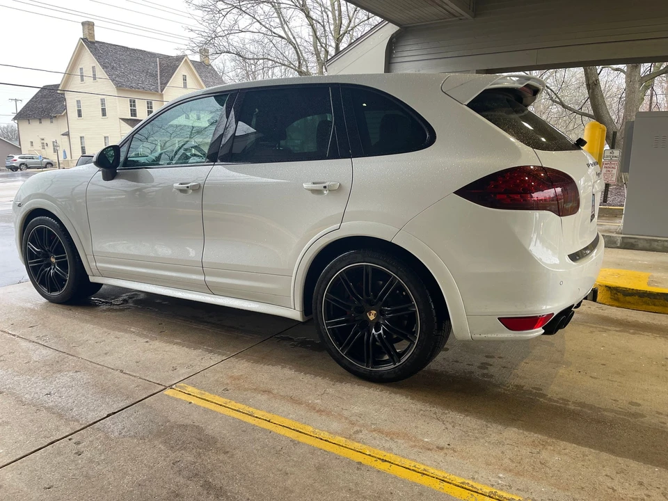 2013 Porsche 958 Cayenne GTS - Image 4 of 17