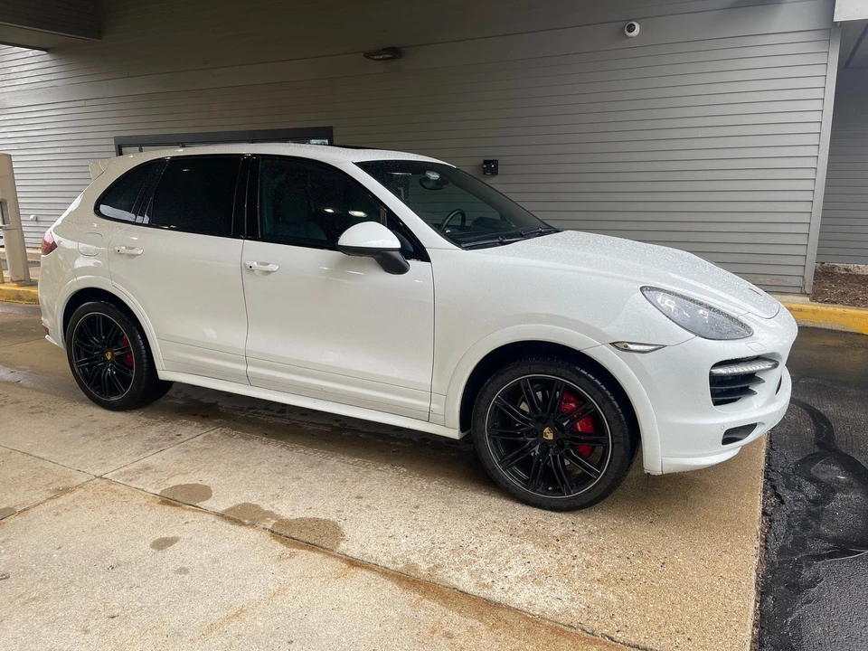 2013 Porsche 958 Cayenne GTS - Image 8 of 17